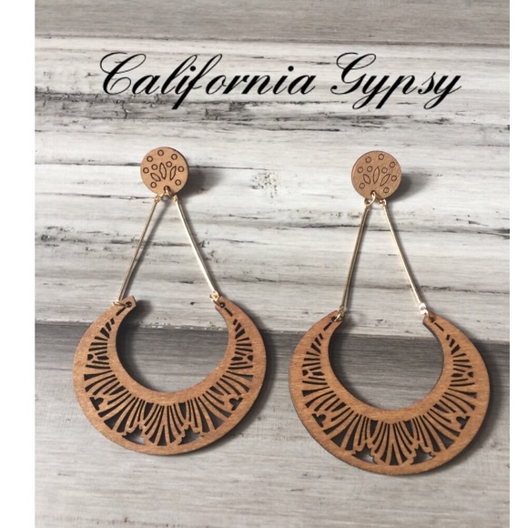 Jewelry - Vintage Ethnic bohemian etched wood earrings